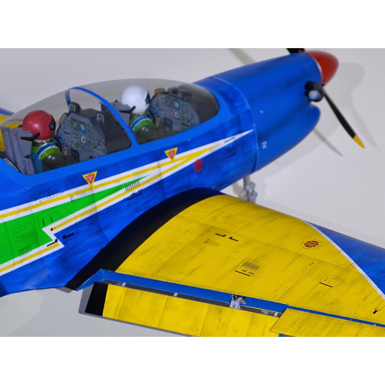 Phoenix Tucano 50CC GP/EP ARF Carbon - 240 cm inklusive elektrischen CNC Einziehfahrwerk