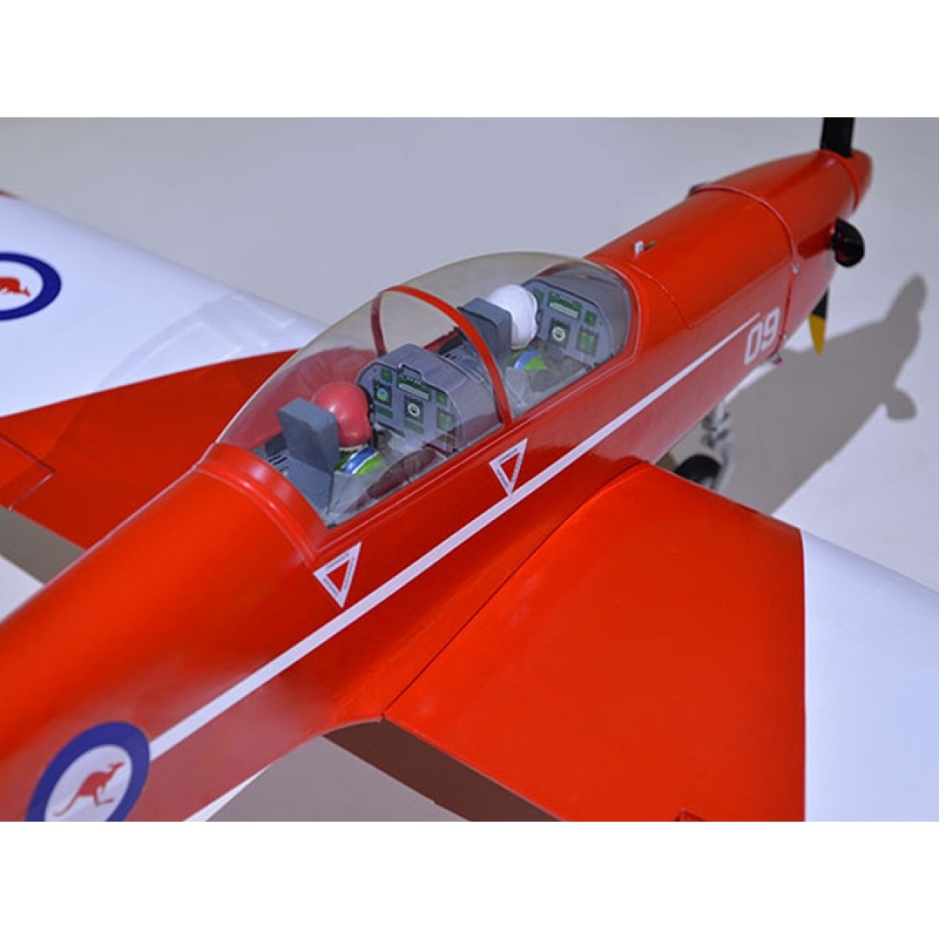 Phoenix Pilatus PC-9 GP/EP ARF - 149 cm mit elektrischen Einziehfahrwerk ..