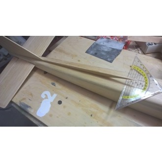RBC Kits CHICA Retro Trainer Holzbausatz - 100 cm